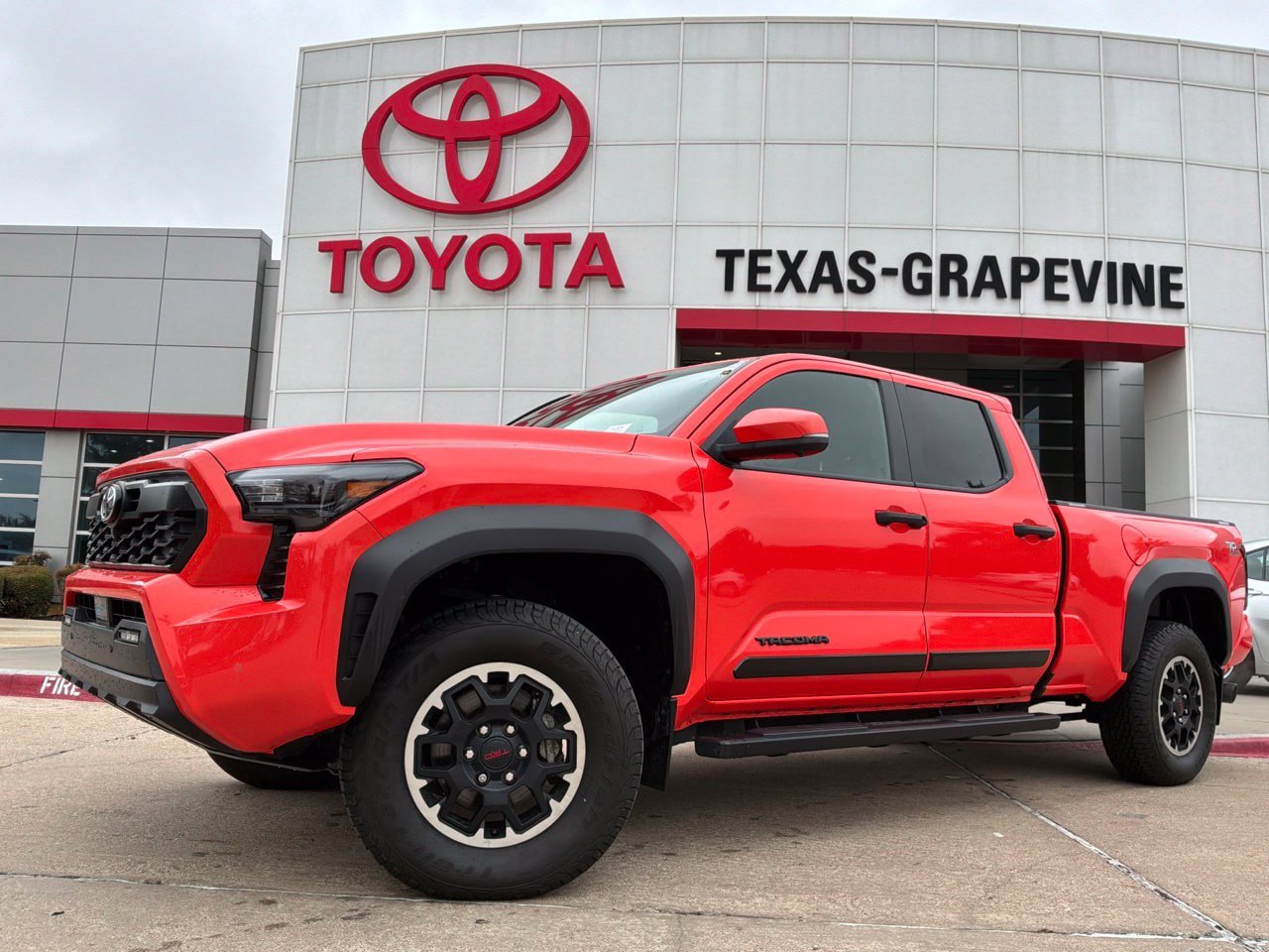 Used 2024 Toyota Tacoma TRD Off-Road w/ TRD Off Road Premium Package AWD/4WD image 2