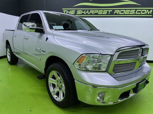 Used 2017 RAM 1500 Lone Star AWD/4WD image 2