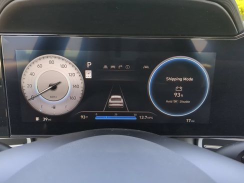 Used 2025 Hyundai Elantra Limited FWD image 26