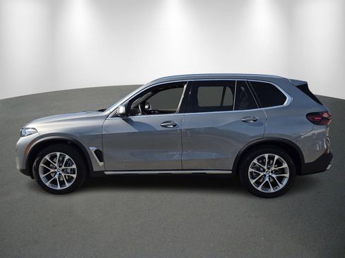 Certified 2024 BMW X5 xDrive40i w/ Premium Package image 4
