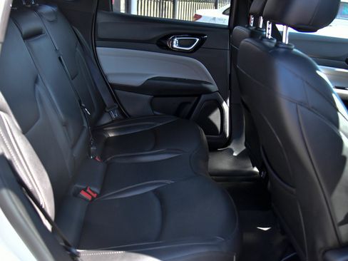 Used 2025 Jeep Compass Limited AWD/4WD image 47