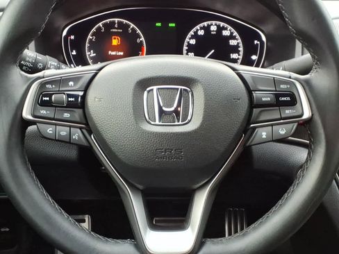 Used 2018 Honda Accord Sport image 16