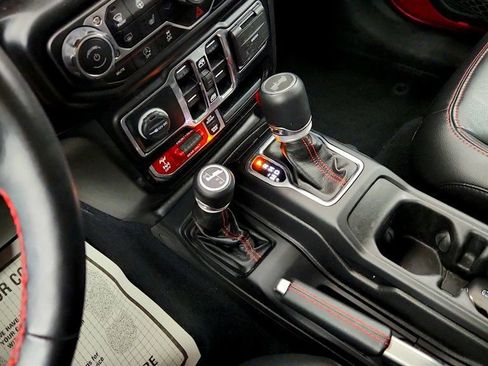 Used 2022 Jeep Wrangler Unlimited Rubicon w/ LED Lighting Group image 16