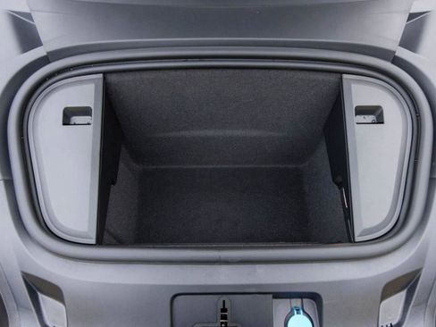 New 2025 Porsche Taycan 4S image 93