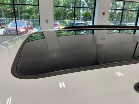 New 2025 Jeep Grand Cherokee Limited w/ Black Appearance Package image 14