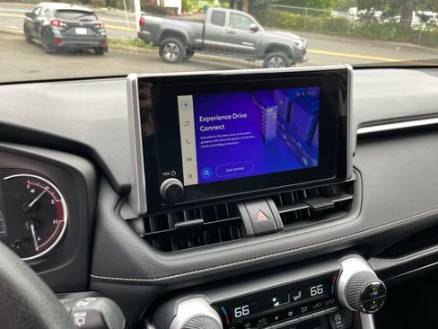 Certified 2025 Toyota RAV4 XLE AWD/4WD image 22