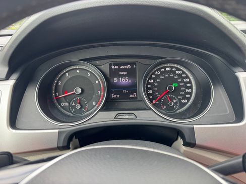 Used 2019 Volkswagen Atlas SE w/ Panoramic Sunroof Package AWD/4WD image 11