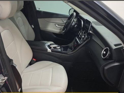 Used 2015 Mercedes-Benz C 300 4MATIC Sedan image 5