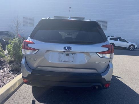 Used 2020 Subaru Forester Premium w/ Popular Package #1 AWD/4WD image 3