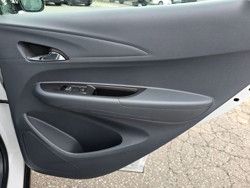 Used 2020 Chevrolet Bolt Premier w/ Infotainment Package image 48