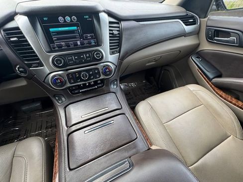 Used 2015 Chevrolet Suburban LTZ image 3