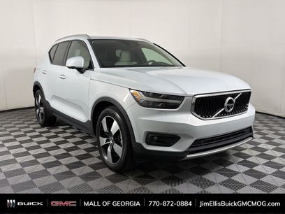 Used 2020 Volvo XC40 T5 Momentum