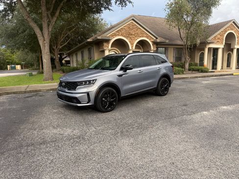 Used 2021 Kia Sorento SX AWD/4WD image 11