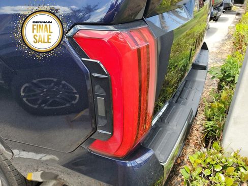 New 2025 Toyota Tundra Limited image 13