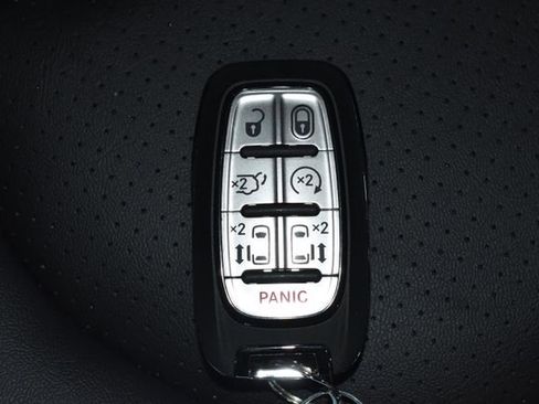 New 2026 Chrysler Pacifica Select w/ S Appearance Package image 23