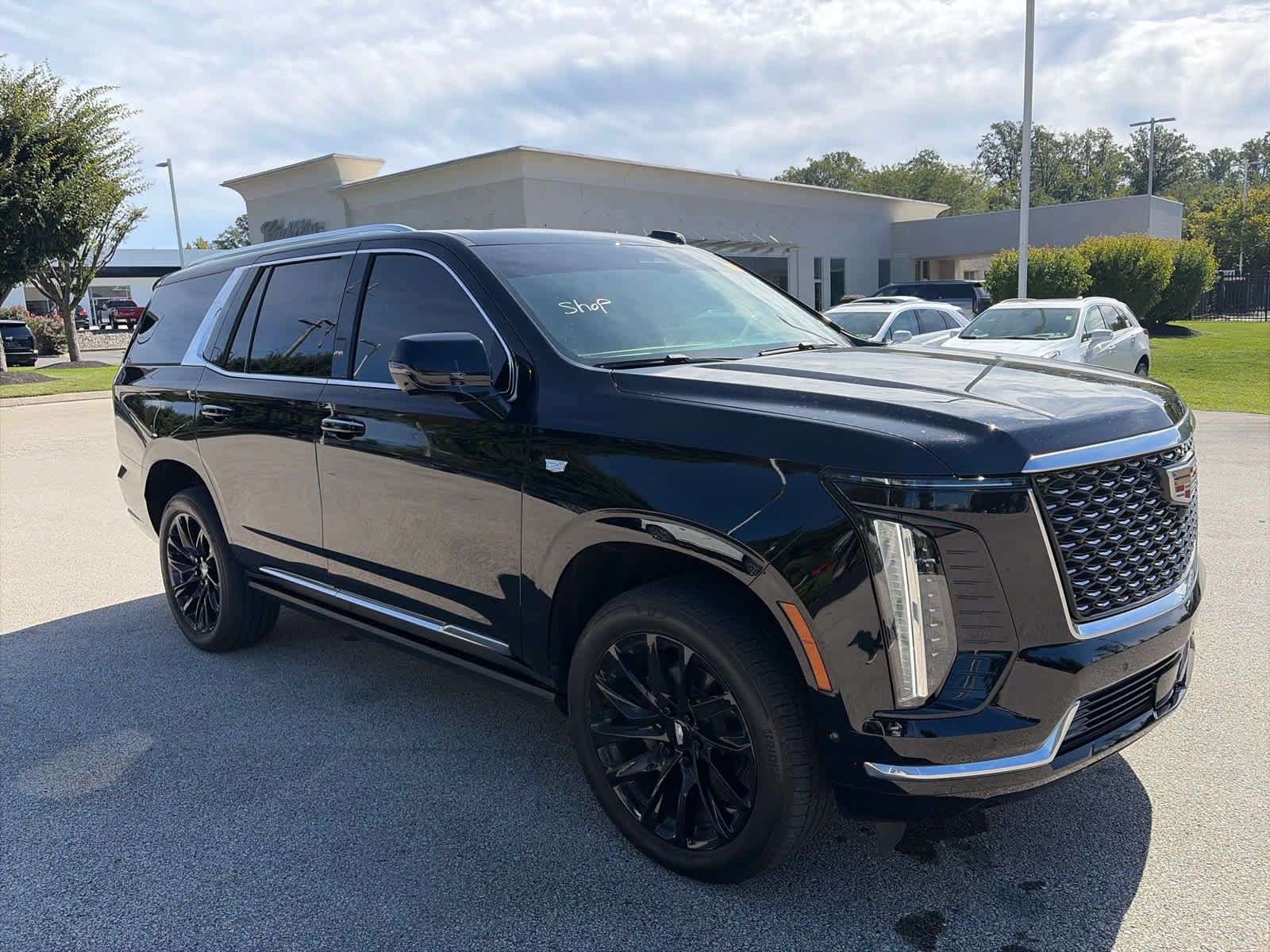 Certified 2025 Cadillac Escalade Premium Luxury w/ Touring Package AWD/4WD image 5