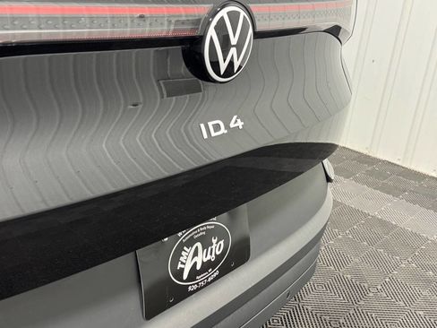 Used 2023 Volkswagen ID.4 S image 6