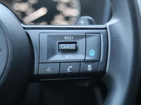 Used 2021 Nissan Rogue SV image 13