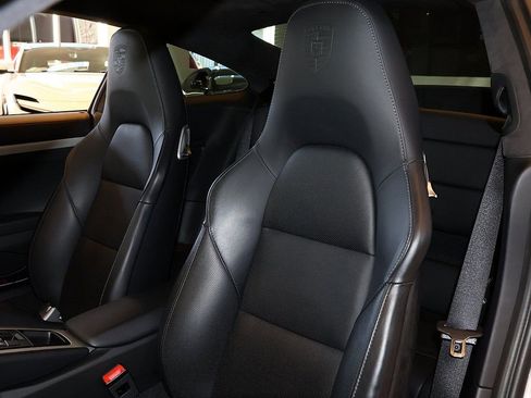 Used 2014 Porsche 911 Turbo S image 38