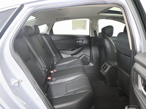Used 2025 Honda Accord Touring image 15