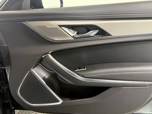 New 2024 Jaguar XF R-Dynamic SE AWD/4WD image 17