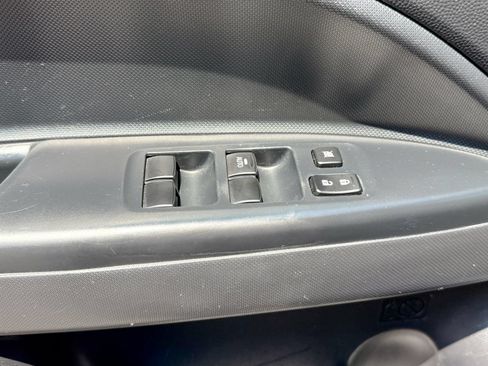 Used 2024 Mitsubishi Mirage ES FWD image 17