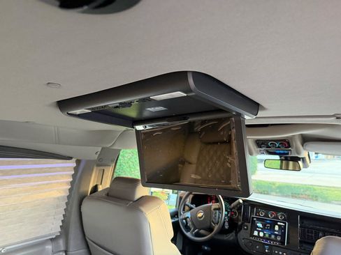 Used 2024 Chevrolet Express 2500 RWD image 45