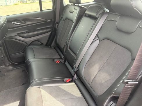 Used 2024 Jeep Grand Cherokee Altitude AWD/4WD image 16