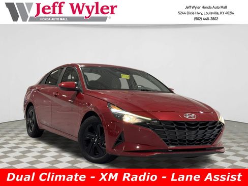 Used 2023 Hyundai Elantra SEL image 1