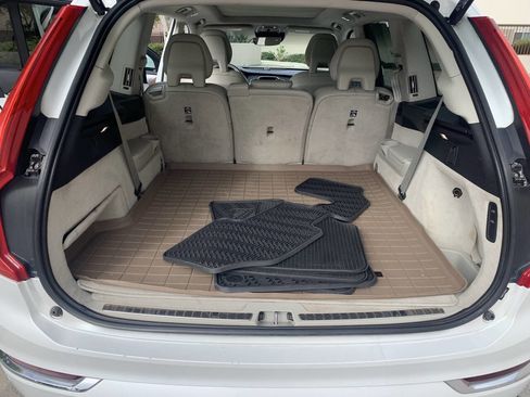 Used 2016 Volvo XC90 T8 Inscription w/ Vision Package AWD/4WD image 23