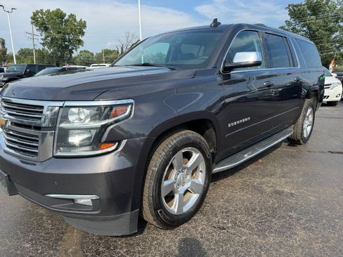Used 2018 Chevrolet Suburban Premier AWD/4WD image 9