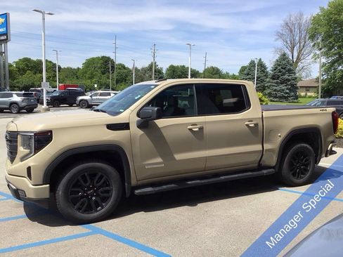 Used 2022 GMC Sierra 1500 Elevation AWD/4WD image 11