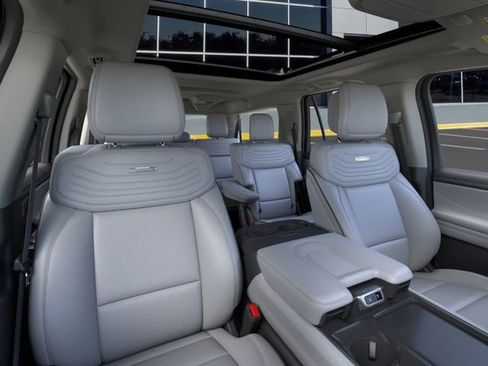New 2026 Ford Expedition Max Platinum w/ Platinum Ultimate Package AWD/4WD image 12