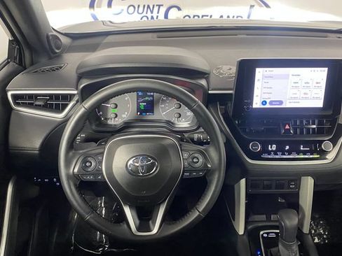 Certified 2024 Toyota Corolla Cross AWD Hybrid w/ Moonroof Package image 15