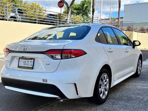 Used 2022 Toyota Corolla LE FWD image 5
