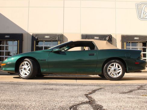 Used 1995 Chevrolet Camaro Z28 image 6