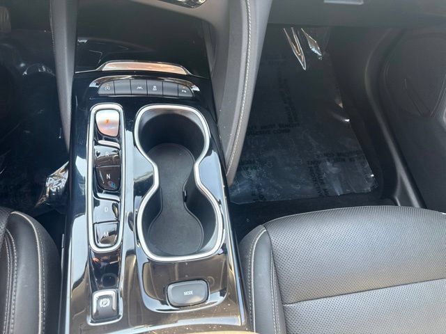 Used 2021 Buick Envision Essence w/ Sport Touring Package FWD image 22