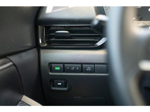 Used 2024 Nissan Sentra SV FWD image 13