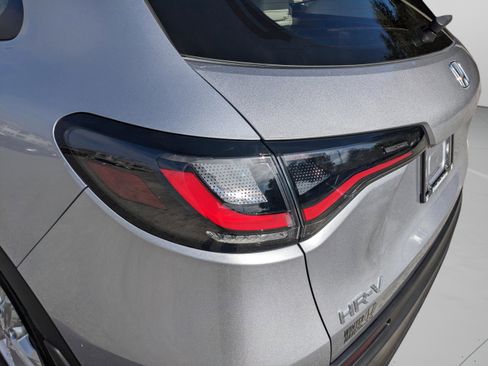 Used 2023 Honda HR-V LX image 13