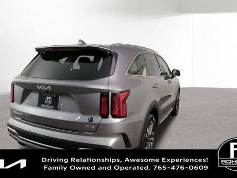 Used 2023 Kia Sorento EX AWD/4WD image 9