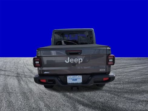 Used 2020 Jeep Gladiator Overland AWD/4WD image 5