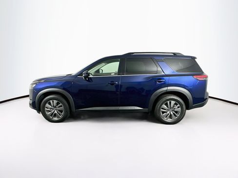 Used 2025 Nissan Pathfinder SV AWD/4WD image 4
