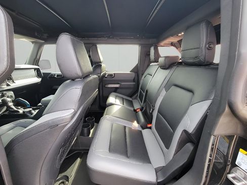 Used 2023 Ford Bronco Black Diamond AWD/4WD image 27