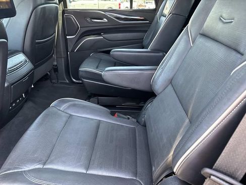 Used 2023 Cadillac Escalade Sport AWD/4WD image 33