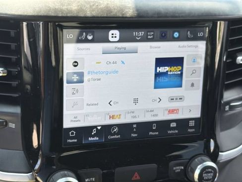 Used 2022 RAM 1500 Big Horn w/ Night Edition AWD/4WD image 12