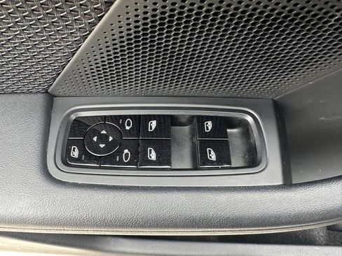 Certified 2021 Porsche Taycan Turbo w/ Premium Package AWD/4WD image 18