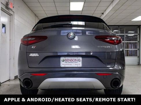 Used 2022 Alfa Romeo Stelvio Ti image 5