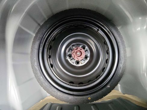 Used 2023 Toyota Corolla LE image 24