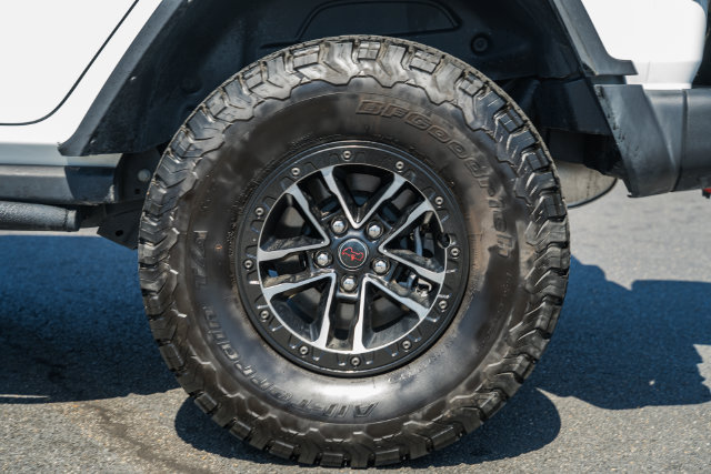Used 2025 Jeep Wrangler Unlimited Rubicon AWD/4WD image 19