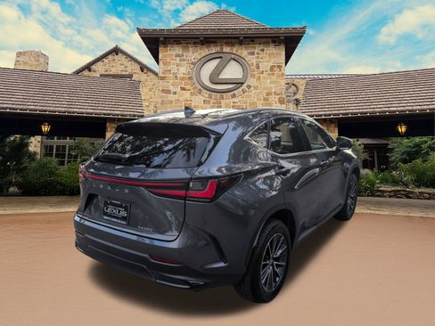 Certified 2025 Lexus NX 250 FWD w/ Towing Package (2000 Lbs) image 3